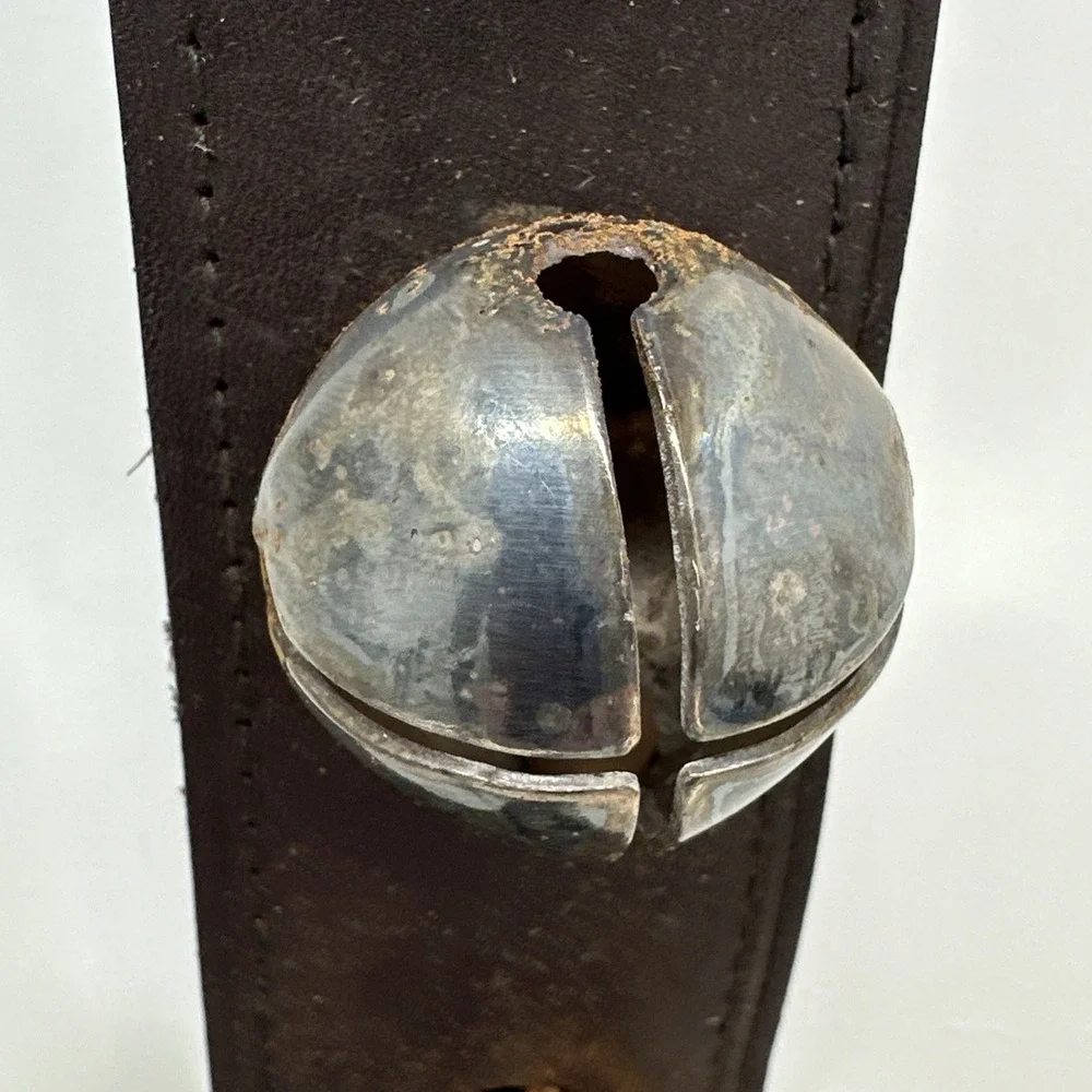 VTG Towle Silversmiths Silver Toned Sleigh Bells Jingle Leather Strap Door 18